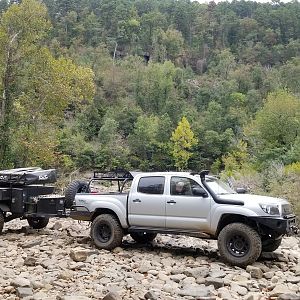 2nd Gen Taco with trailer and RTT