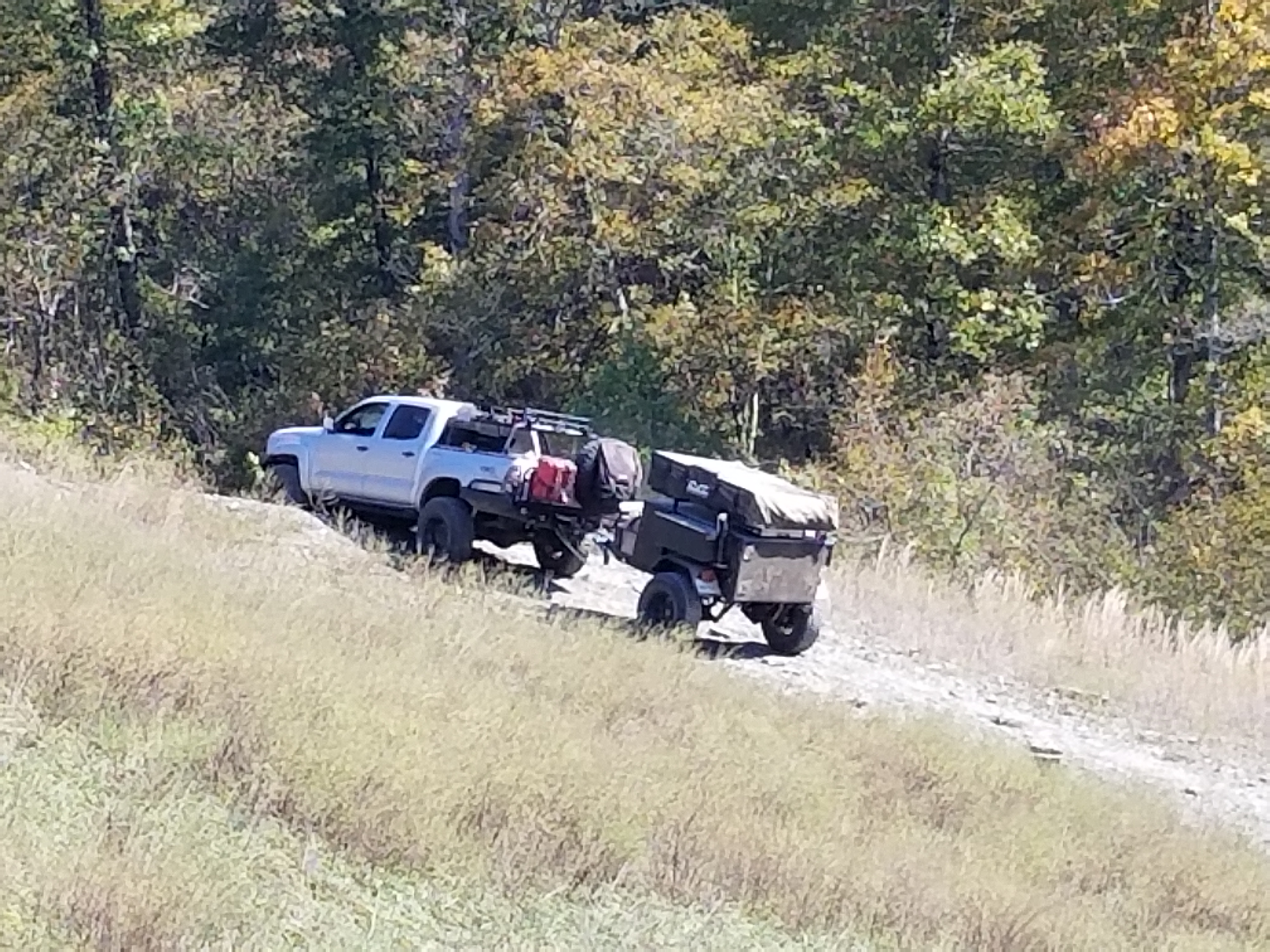 2nd gen Tacoma with Smittybilt trailer and CVT RTT